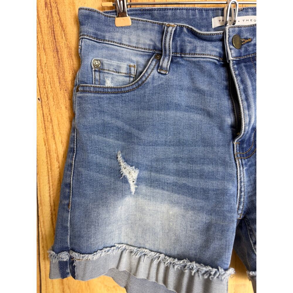 Truth & Theory Distressed Denim Short with Stretch Women's Size 6 - Picture 3 of 8